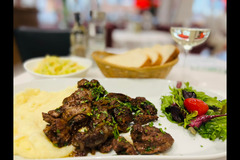 Restaurant Miorita Harrow - 7