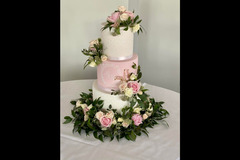 Cakes by Zoe Lincoln