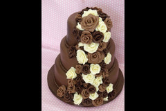 Cakes by Zoe Lincoln