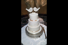 The Elegant Rose Cake Studio