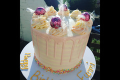 Evelyn's Bakery Milton Keynes - 16