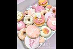Alice Bakes Cakes Peterborough - 24
