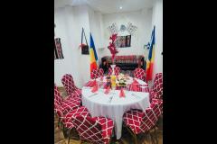 Restaurant La Doi Cocosi Luton - 14