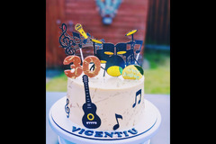 Cakes by Cristina Bradford - 9